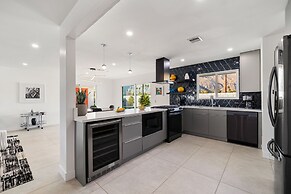 Casa del Sol- Modern Paradise w Pool and Casita