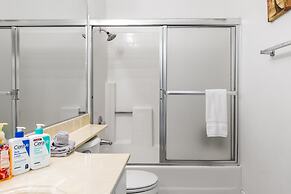 Desert Rose- Condo With Pool and Tennis Courts