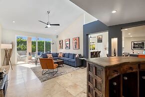 The Palms- Pool Jacuzzi and Pet Friendly