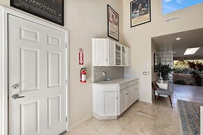 The Palms- Pool Jacuzzi and Pet Friendly