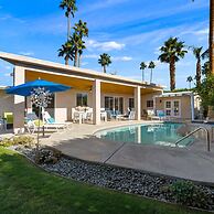 The Palms- Pool Jacuzzi and Pet Friendly