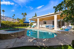 The Palms- Pool Jacuzzi and Pet Friendly