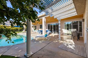 The Palms- Pool Jacuzzi and Pet Friendly