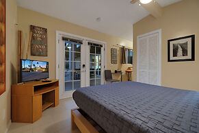 The Palms- Pool Jacuzzi and Pet Friendly