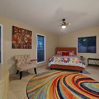 The Palms- Pool Jacuzzi and Pet Friendly