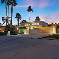 The Palms- Pool Jacuzzi and Pet Friendly