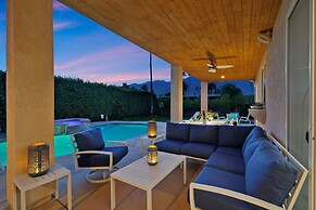 The Palms- Pool Jacuzzi and Pet Friendly