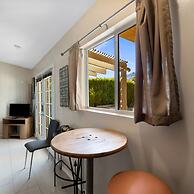 The Palms- Pool Jacuzzi and Pet Friendly