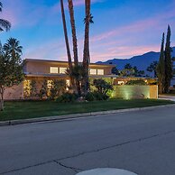 The Palms- Pool Jacuzzi and Pet Friendly