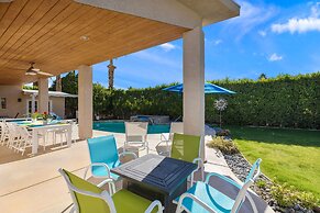 The Palms- Pool Jacuzzi and Pet Friendly