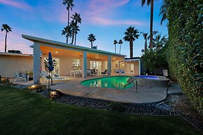 The Palms- Pool Jacuzzi and Pet Friendly