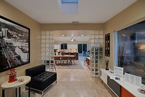 The Palms- Pool Jacuzzi and Pet Friendly