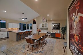 The Palms- Pool Jacuzzi and Pet Friendly