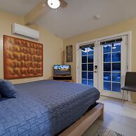 The Palms- Pool Jacuzzi and Pet Friendly