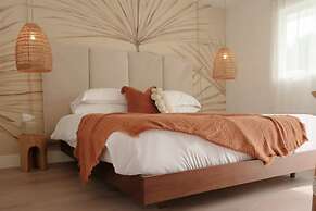 Mod Maya Hotel in Palm Springs