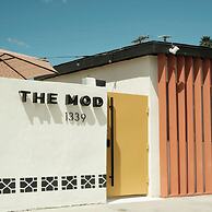 Mod Maya Hotel in Palm Springs