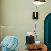 Mod Maya Hotel in Palm Springs