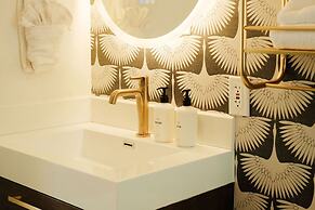 Mod Maya Hotel in Palm Springs