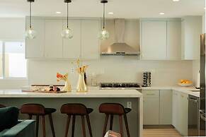 Mod Maya Hotel in Palm Springs