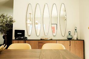 Mod Maya Hotel in Palm Springs