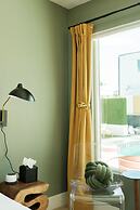 Mod Maya Hotel in Palm Springs