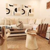 Mod Maya Hotel in Palm Springs