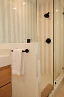 Mod Maya Hotel in Palm Springs