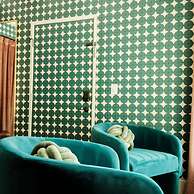 Mod Maya Hotel in Palm Springs