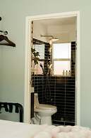 Mod Maya Hotel in Palm Springs