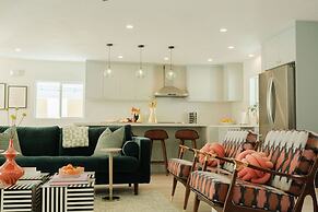 Mod Maya Hotel in Palm Springs