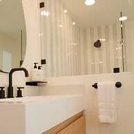 Mod Maya Hotel in Palm Springs