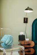 Mod Maya Hotel in Palm Springs