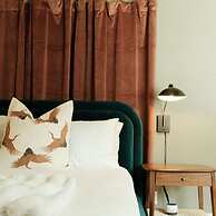 Mod Maya Hotel in Palm Springs