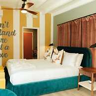 Mod Maya Hotel in Palm Springs