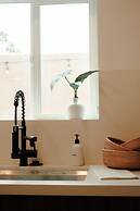 Mod Maya Hotel in Palm Springs