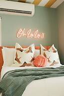 Mod Maya Hotel in Palm Springs