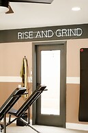 Mod Maya Hotel in Palm Springs