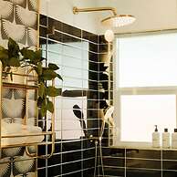 Mod Maya Hotel in Palm Springs