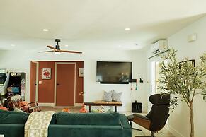 Mod Maya Hotel in Palm Springs