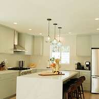 Mod Maya Hotel in Palm Springs