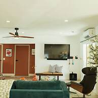 Mod Maya Hotel in Palm Springs