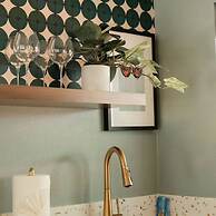 Mod Maya Hotel in Palm Springs