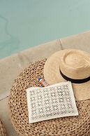 Mod Maya Hotel in Palm Springs