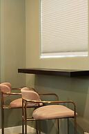 Mod Maya Hotel in Palm Springs