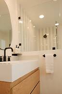 Mod Maya Hotel in Palm Springs