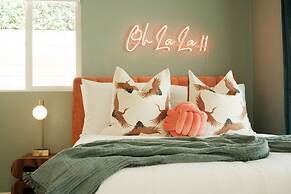 Mod Maya Hotel in Palm Springs