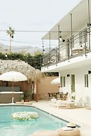 Mod Maya Hotel in Palm Springs