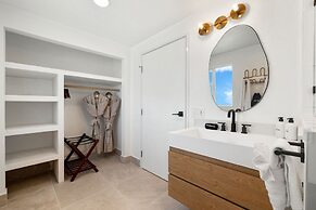 The Maya Hotel- Unique Boutique Experience