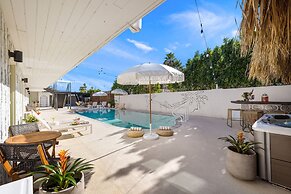 The Maya Hotel- Unique Boutique Experience