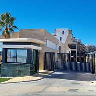 Casa la Vista by Bookaparadise